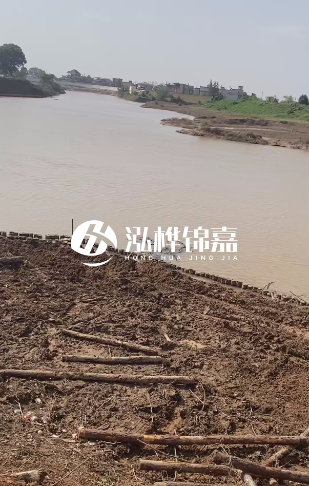 打松木樁施工用什么機械最好-松木樁施工技術(shù)要求？